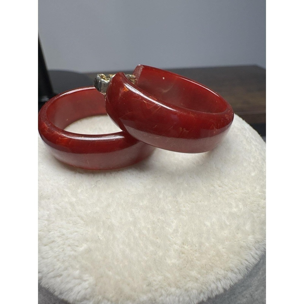 VTG Pair Bakelite Clip‎ Hoop Earrings Marbled Red Cherry Color Oval Shape